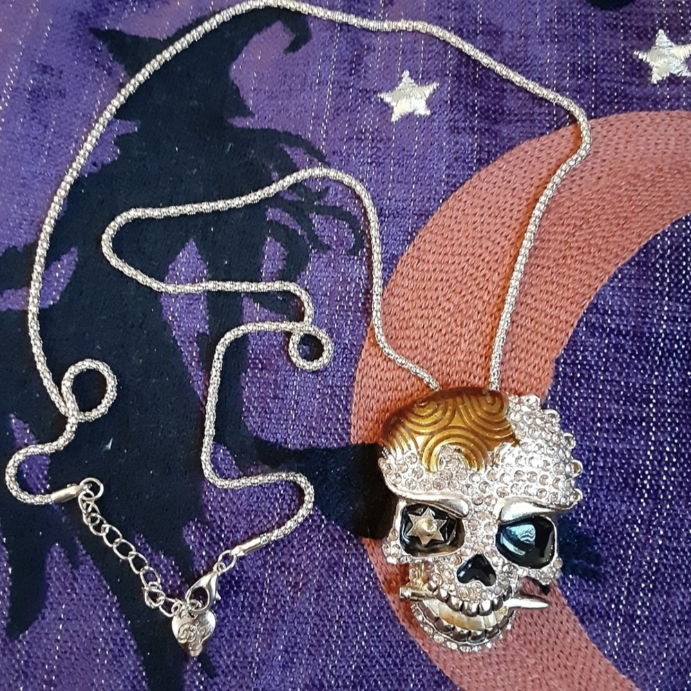 Bullet Skull Crystal Rhinestone Necklace Halloween New - Picture 2 of 6